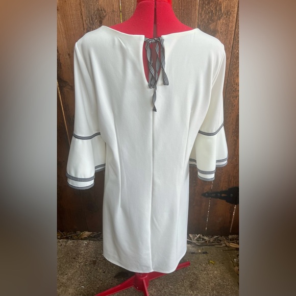 Elegant White Dress Bell Sleeves black white ribbon detail Sharagano Size 12 - Picture 3 of 6